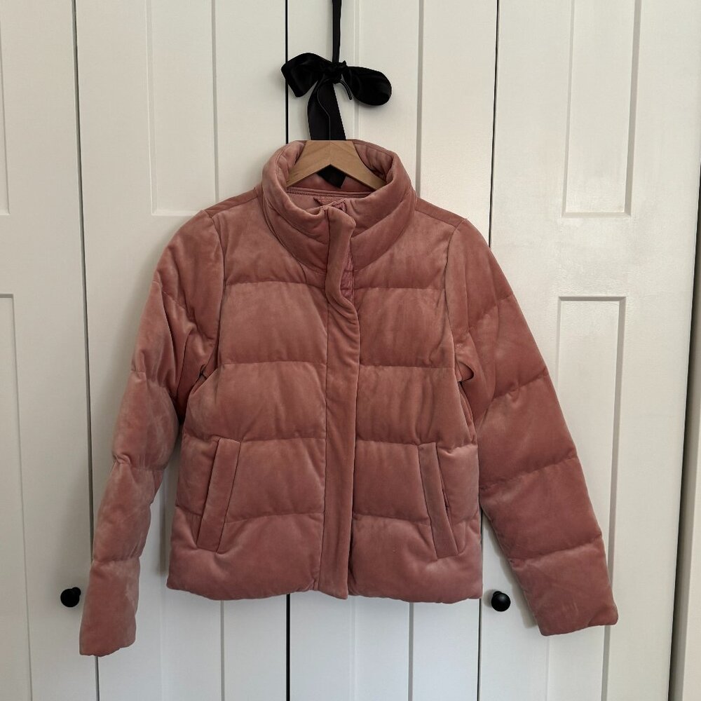 A&F Pink Puffer Winter Closure
